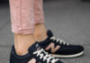 Czarne sneakersy – buty o wielu twarzach