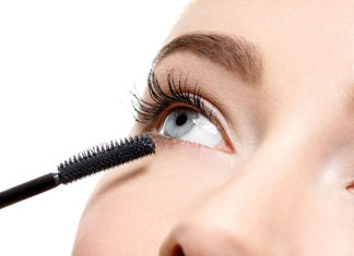 Jak dobrać tusz do rzęs? Poznaj kilka złotych zasad!