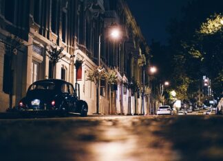 Czy samochody hybrydowe się ładuje? Czy samochody hybrydowe się ładuje?