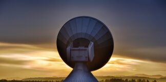 Jak podłączyć antenę do radia?