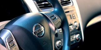 Ile pali Nissan Qashqai 2.0 benzyna?